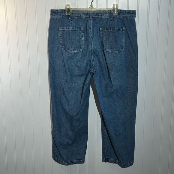 Chadwick’s Cropped Denim Jeans Women’s 12 Washed Blue Flat Front Button Details - Picture 6 of 9